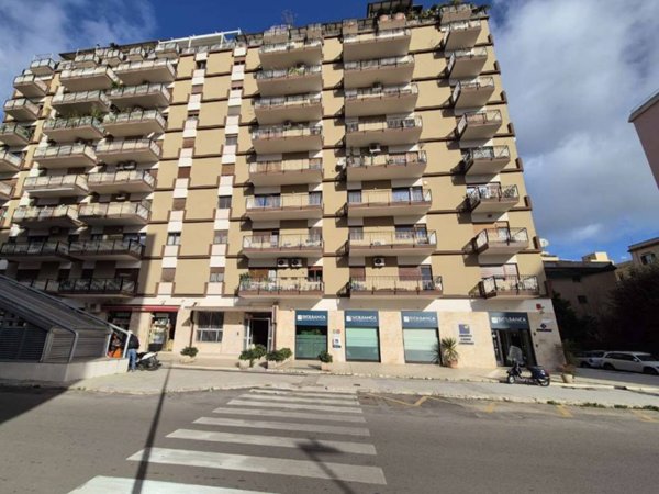 appartamento in vendita a Palermo in zona Libertà