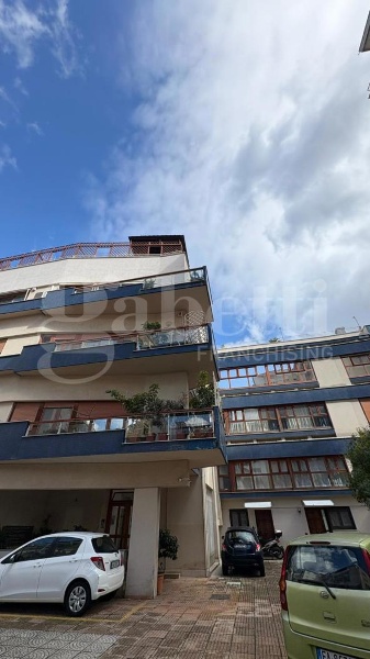 appartamento in vendita a Palermo in zona Libertà