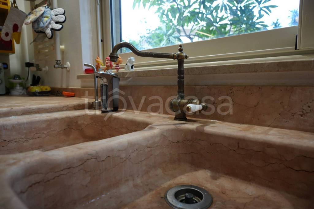 casa indipendente in vendita a Palermo in zona Mondello