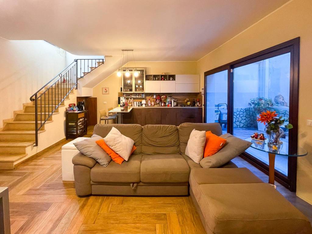 casa indipendente in vendita a Palermo in zona Mondello