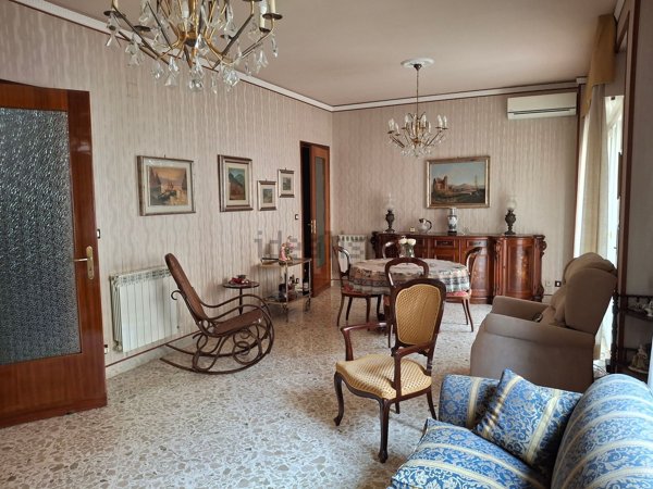 appartamento in vendita a Palermo in zona Libertà