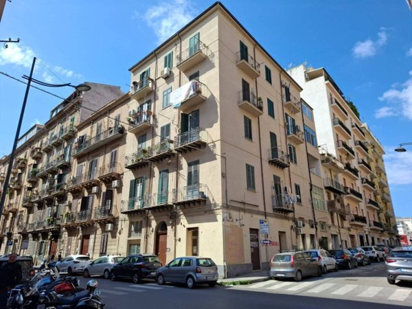 appartamento in vendita a Palermo in zona Politeama