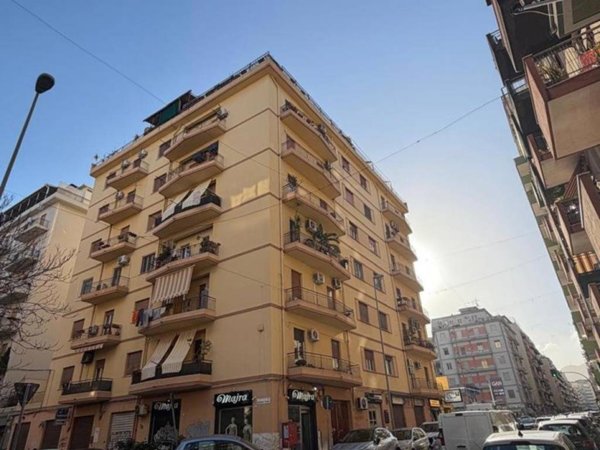 appartamento in vendita a Palermo in zona Malaspina/Palagonia