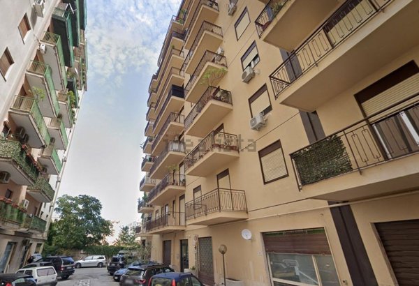 appartamento in vendita a Palermo in zona Malaspina/Palagonia