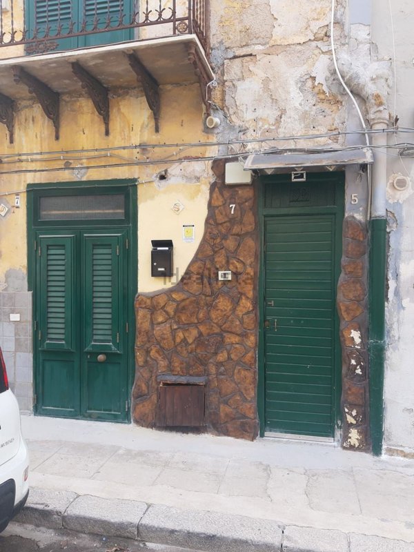 appartamento in vendita a Palermo in zona Uditore