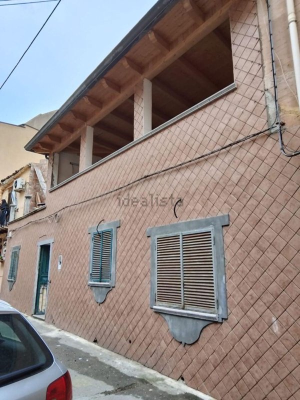 appartamento in vendita a Palermo in zona Zisa