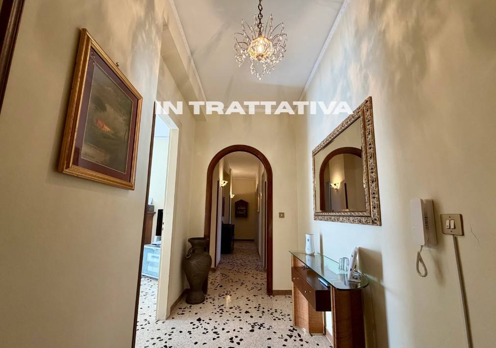 appartamento in vendita a Palermo in zona Zisa