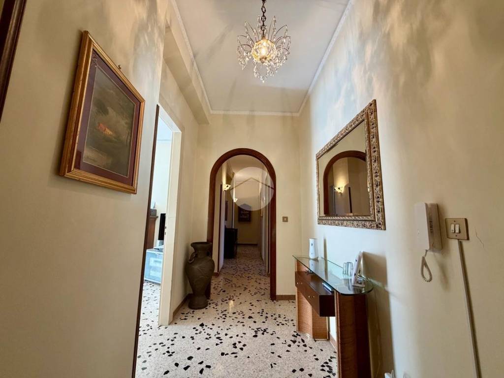 appartamento in vendita a Palermo in zona Zisa