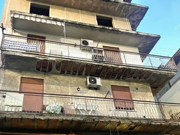 intera palazzina in vendita a Palermo in zona Libertà