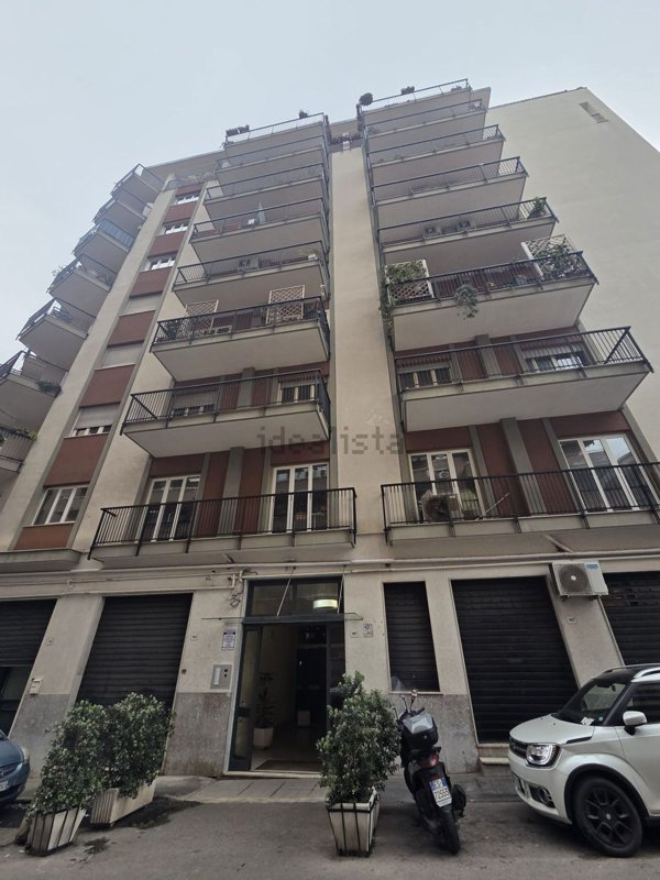 appartamento in vendita a Palermo in zona Malaspina/Palagonia