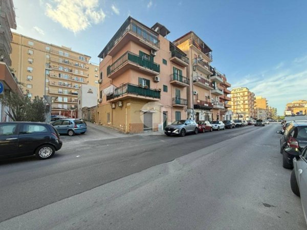 casa indipendente in vendita a Palermo in zona Arenella/Vergine Maria