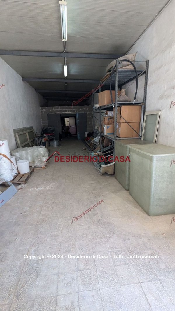 locale di sgombero in vendita a Palermo in zona Borgo Nuovo