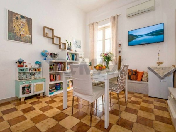 appartamento in vendita a Palermo in zona Montegrappa / Santa Rosalia