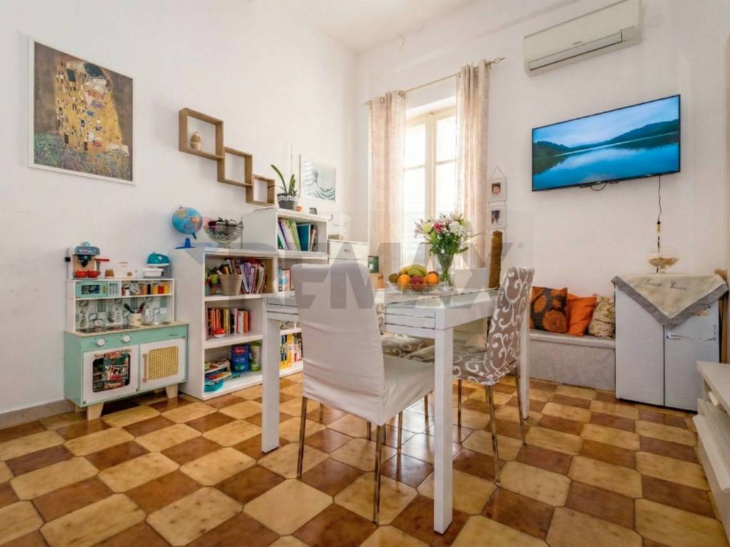 appartamento in vendita a Palermo in zona Montegrappa / Santa Rosalia