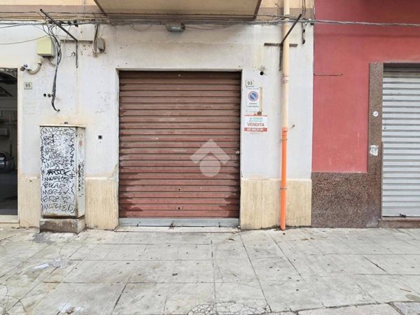 negozio in vendita a Palermo in zona Malaspina/Palagonia