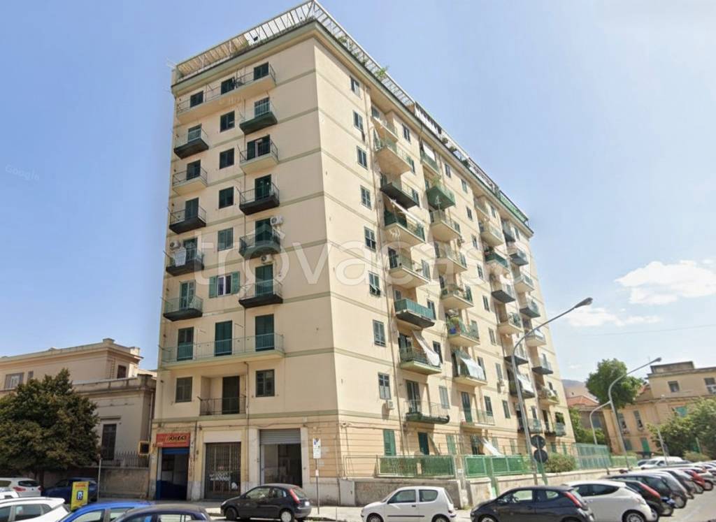negozio in vendita a Palermo in zona Oreto