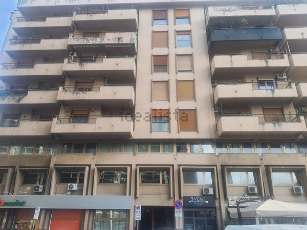 appartamento in vendita a Palermo in zona Politeama