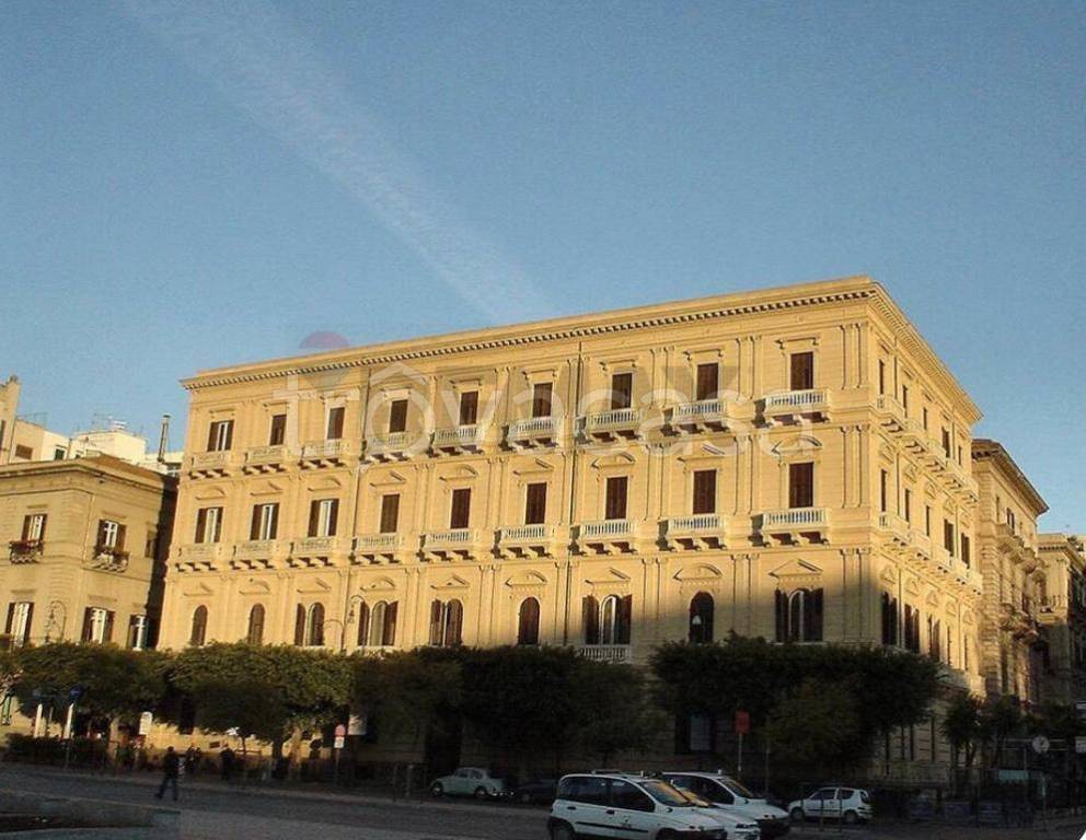 appartamento in vendita a Palermo in zona Politeama