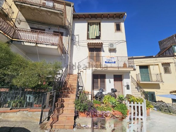 appartamento in vendita a Palermo in zona Villagrazia/Falsomiele