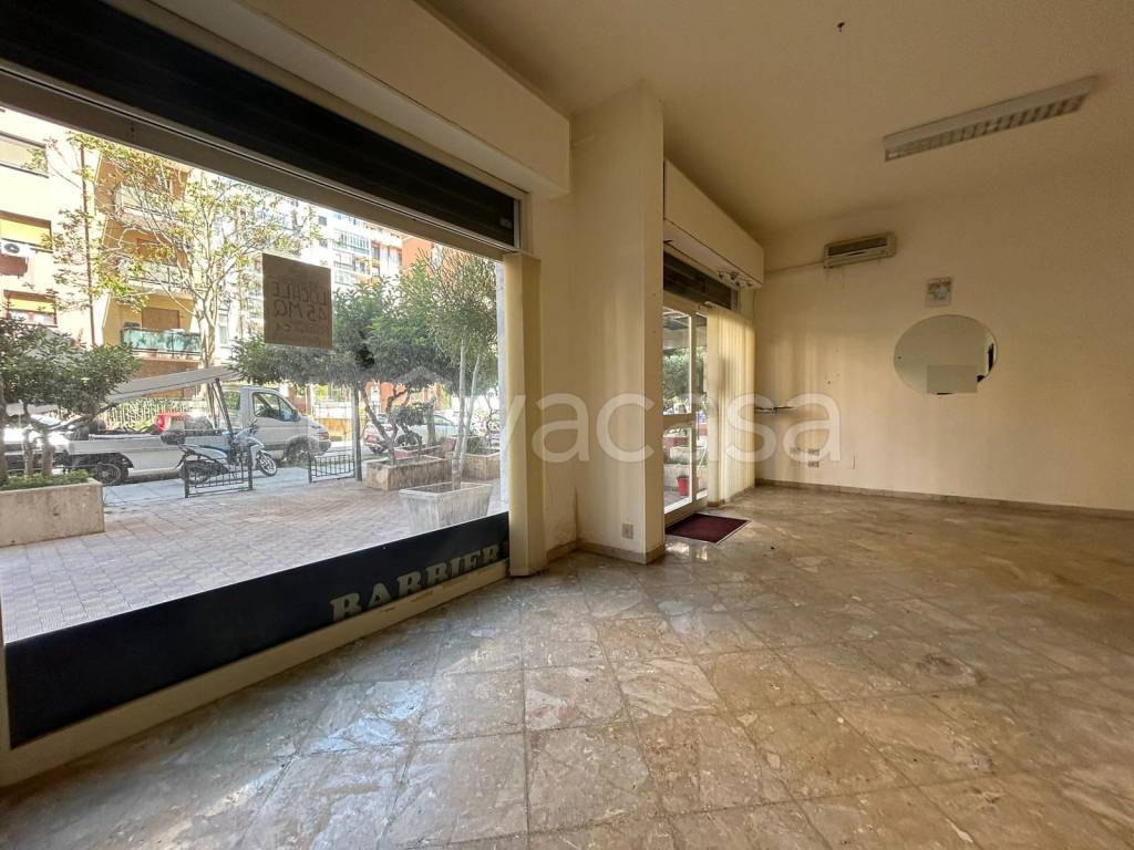 negozio in vendita a Palermo