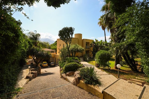 casa indipendente in vendita a Palermo in zona Mondello