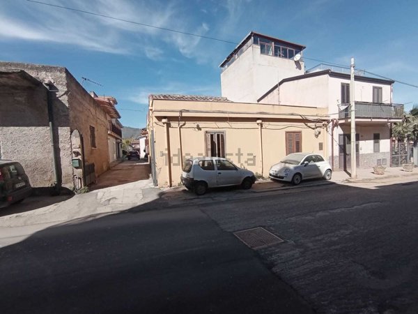 appartamento in vendita a Palermo in zona Villagrazia/Falsomiele