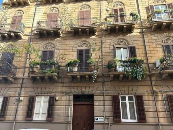appartamento in vendita a Palermo in zona Politeama