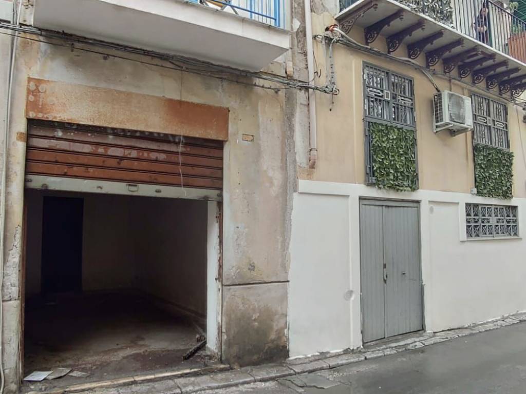 negozio in vendita a Palermo in zona Centro storico