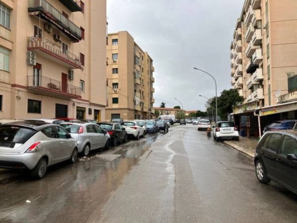 appartamento in vendita a Palermo in zona Montegrappa / Santa Rosalia