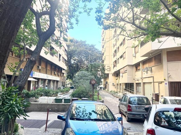 casa indipendente in vendita a Palermo in zona Libertà