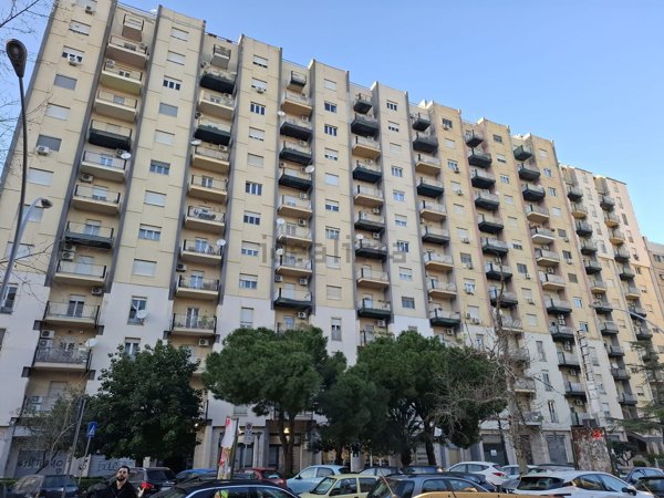 appartamento in vendita a Palermo in zona Malaspina/Palagonia