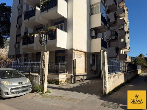 casa indipendente in vendita a Palermo in zona San Lorenzo