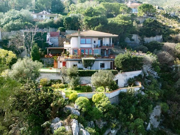 casa indipendente in vendita a Palermo in zona Sferracavallo