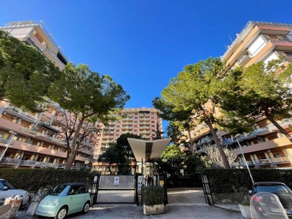 appartamento in vendita a Palermo in zona Malaspina/Palagonia