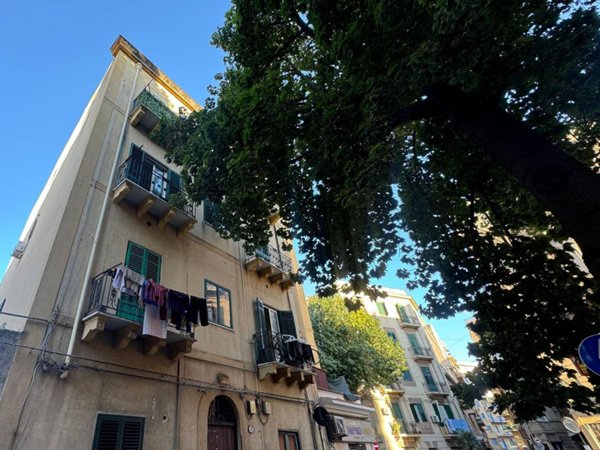 appartamento in vendita a Palermo in zona Montegrappa / Santa Rosalia