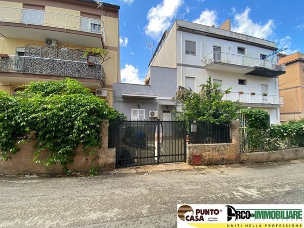 casa indipendente in vendita a Palermo in zona Pallavicino