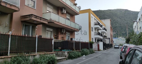 appartamento in vendita a Palermo in zona Tommaso Natale