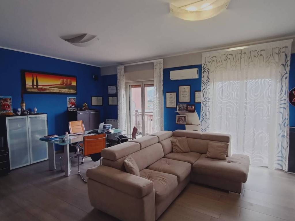 appartamento in vendita a Palermo in zona Zisa