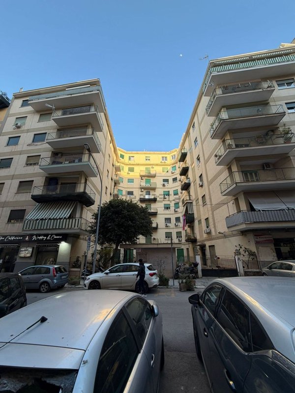 appartamento in vendita a Palermo in zona Zisa
