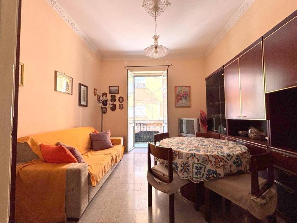 appartamento in vendita a Palermo in zona Malaspina/Palagonia