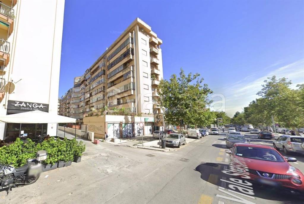 locale commerciale in vendita a Palermo in zona San Lorenzo