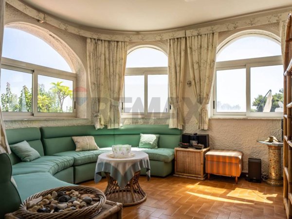 casa indipendente in vendita a Palermo in zona Arenella/Vergine Maria