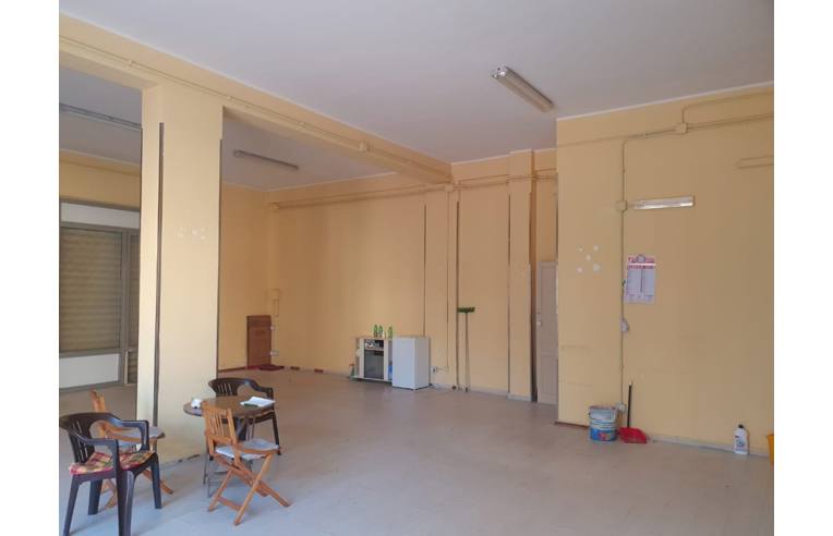ufficio in vendita a Palermo in zona Chiavelli