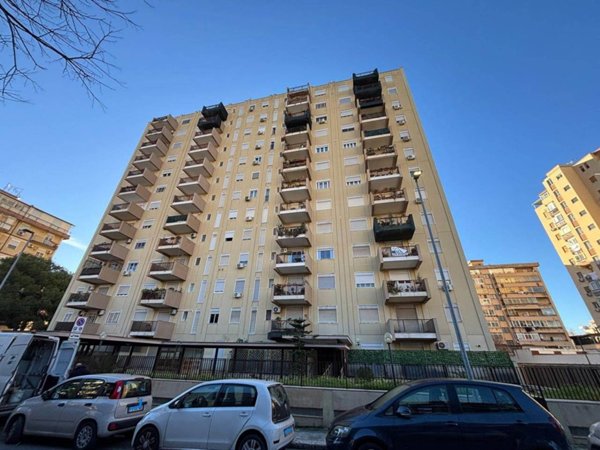 appartamento in vendita a Palermo in zona San Lorenzo