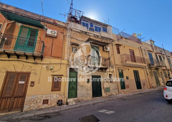 casa indipendente in vendita a Palermo in zona Villagrazia/Falsomiele