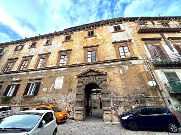 appartamento in vendita a Palermo in zona Centro storico