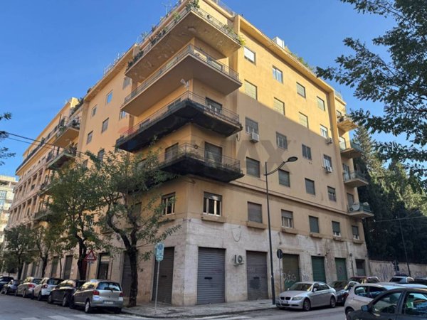 appartamento in vendita a Palermo in zona Libertà