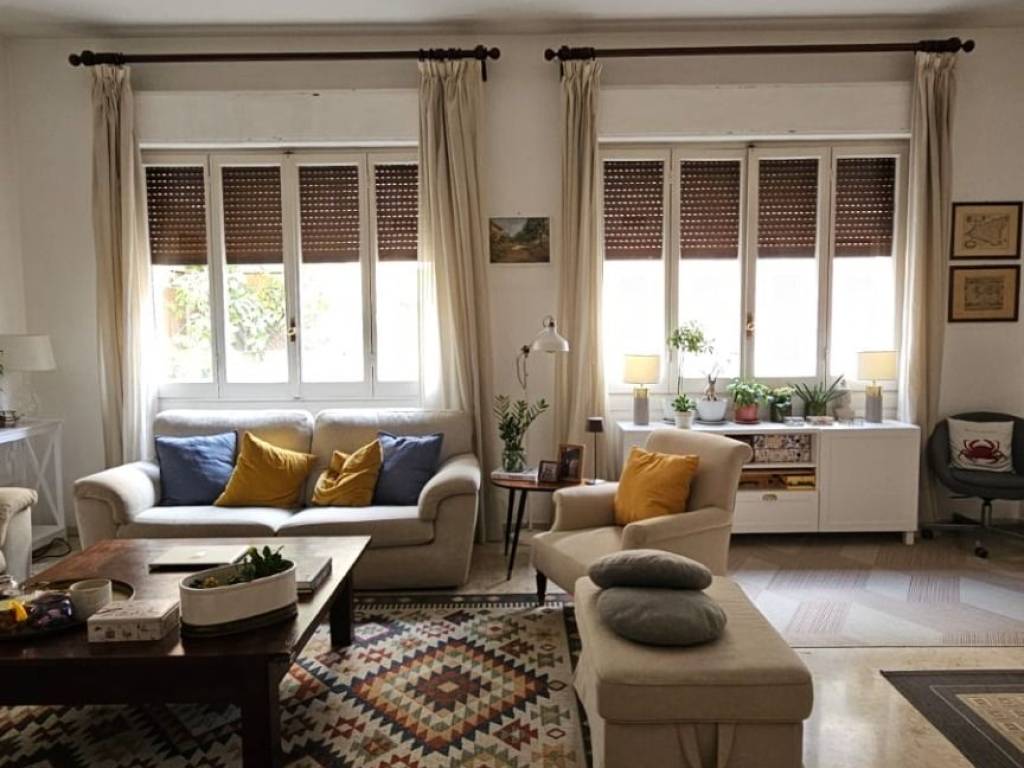 appartamento in vendita a Palermo in zona Malaspina/Palagonia