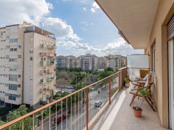 appartamento in vendita a Palermo in zona Politeama