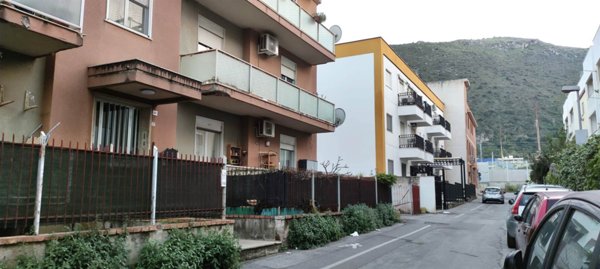 appartamento in vendita a Palermo